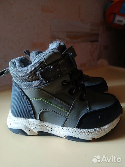 Ботинки осенние для мальчика 24 р