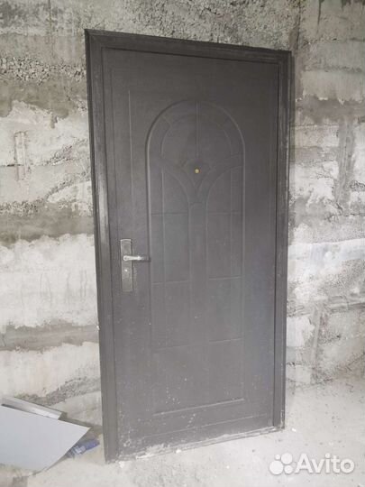 Металлическая дверь бу 860 2050