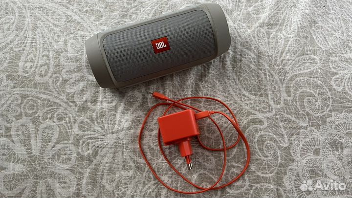 Колонка jbl charge 2+ (оригинал)