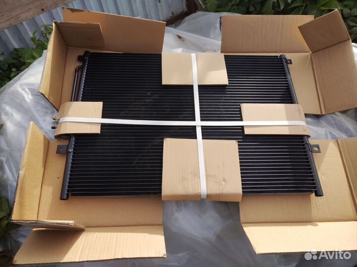 Радиатор кондиционера Jeep wj 3.1