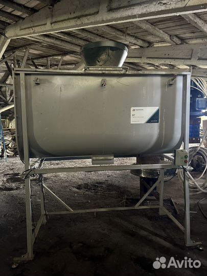 Смеситель горизонтальный