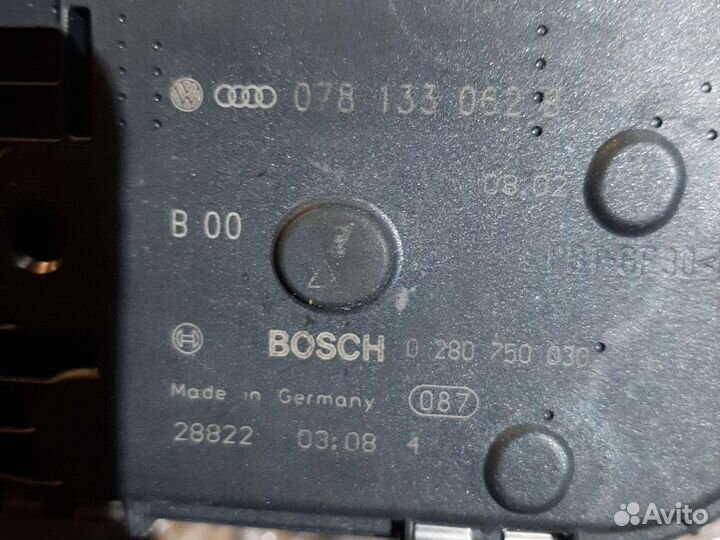 Заслонка дроссельная Ауди A6 C5 A4 B5 А6 С5 2.4