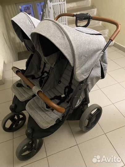 Коляска для двойни