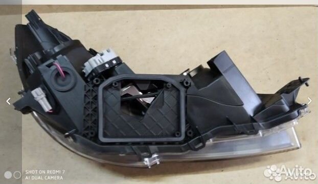 Фара правая Subaru Legacy 2009 - 2012