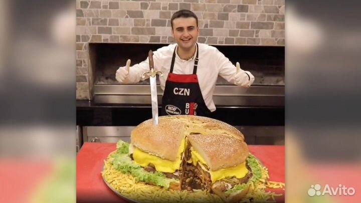 Кассир в ресторан быстрого питания