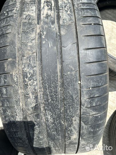 Pirelli P Zero 275/40 R21 и 315/35 R21 111Y