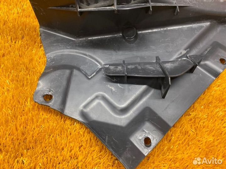 Подкрылок передний правый Bmw 3-Series E90 N52B25A