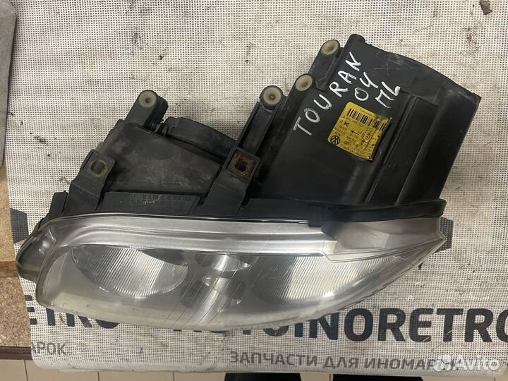 Фара левая правая Volkswagen Touran до рестайлинг