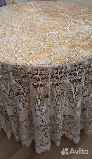 Скатерть кружевная 2,32м