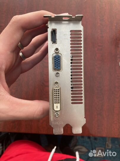 Видеокарта Sapphire Radeon HD 6670