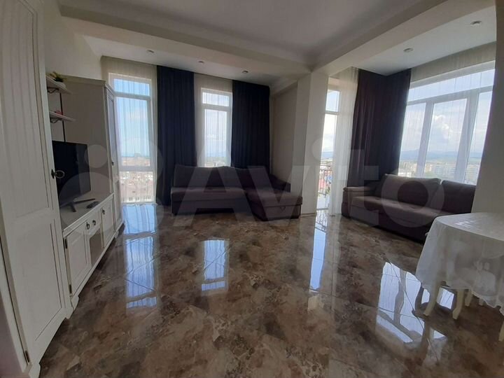 2-к. квартира, 60 м², 10/12 эт.