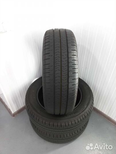 Nexen Roadian CT8 215/65 R17