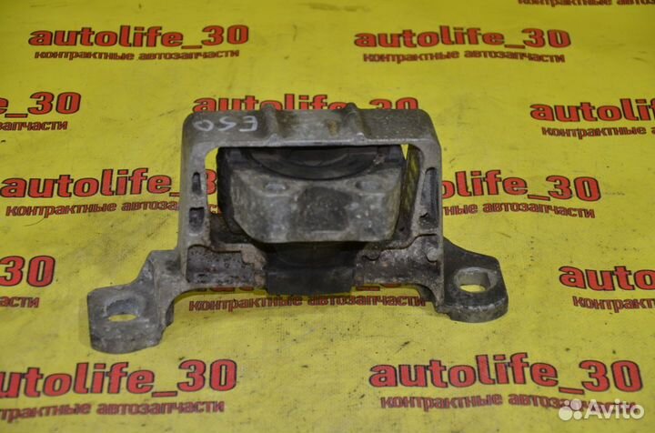 Подушка двигателя правая гидравлическая Ford Focus