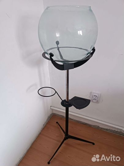 Аквариум на подставке