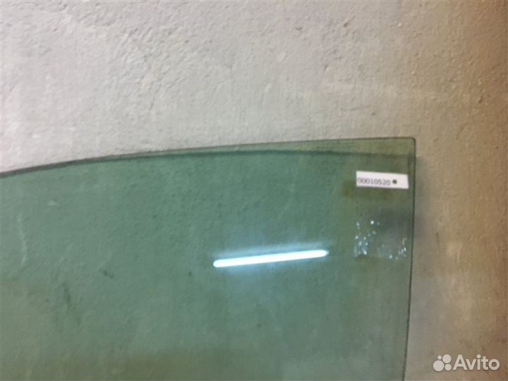 Стекло двери передней левой Audi A4 B5 1994-2001