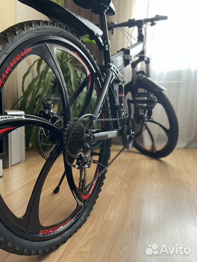 Велосипед на литых дисках bmw