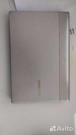 Продам ноутбук Samsung с i3