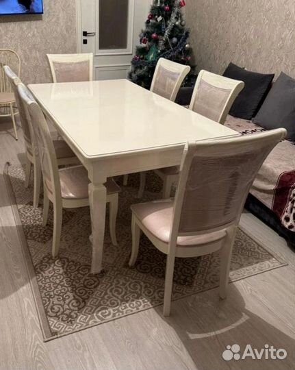 Комплект стол и стулья