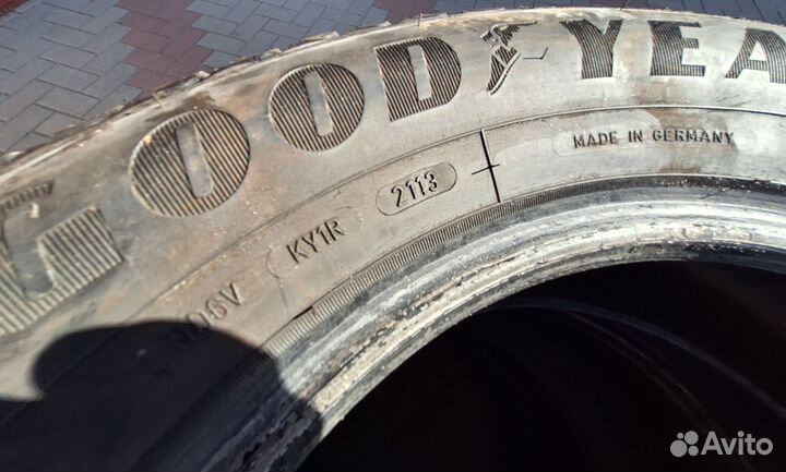 Goodyear Ultragrip Ice Arctic 215/65 R16 98