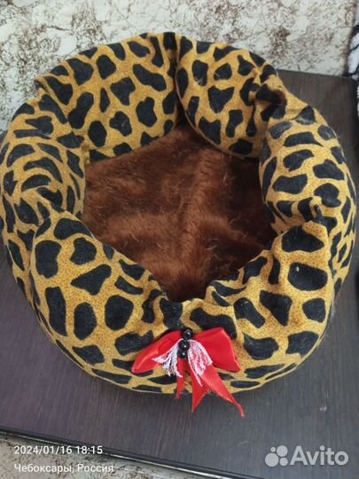 Лежанка для котенка