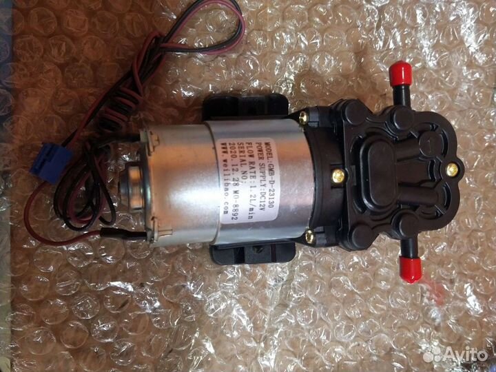 Водяной насос помпа