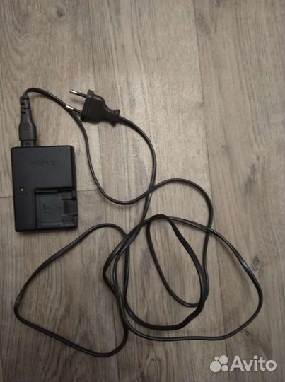 Sony Cyber-shot 6.0 mega pixels Carl Zeiss