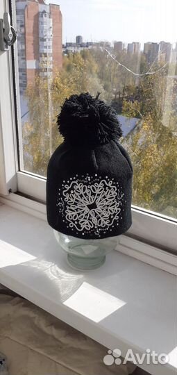 Шапки женские зима б/у и новые