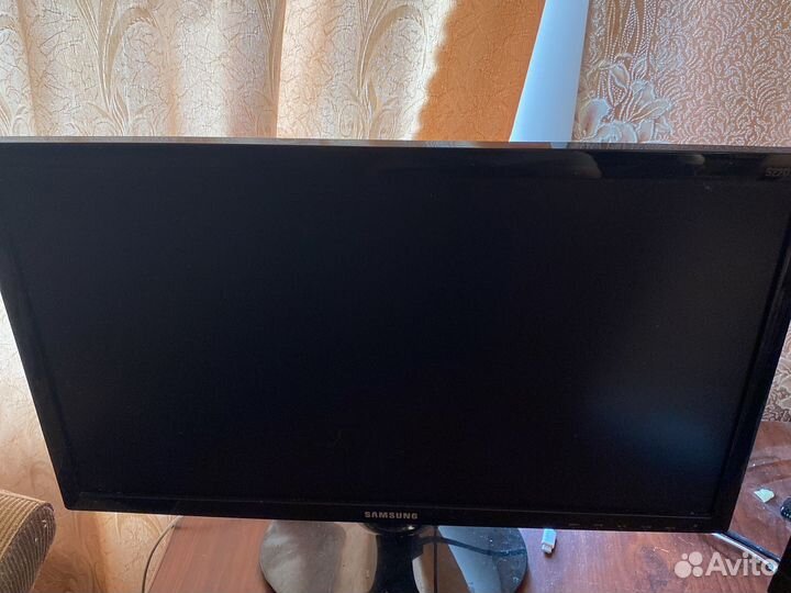 Игровой компьютер с монитором