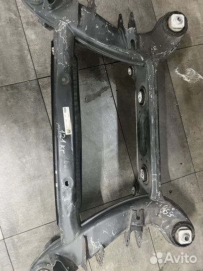 Подрамник Mercedes Е212 С204 Е213 С205