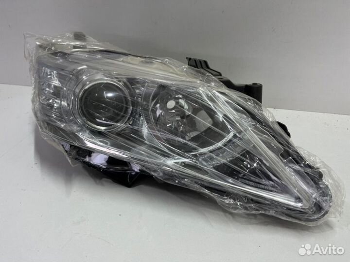 Фара ксенон передняя правая Toyota Camry V50
