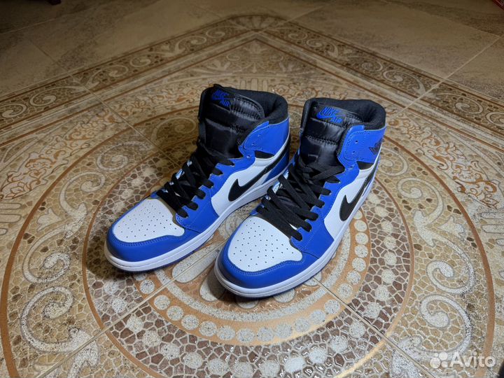 Кроссовки Nike