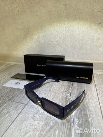 Солнцезащитные очки