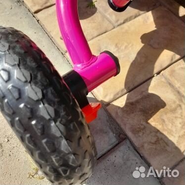 Трехколесный велосипед розовый