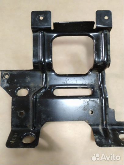 Кронштейн радиатора mazda bt 50