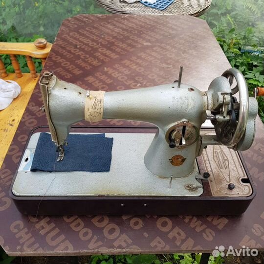 Швейная машина