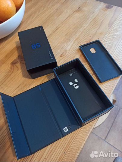Коробка от Телефон Samsung Galaxy 8