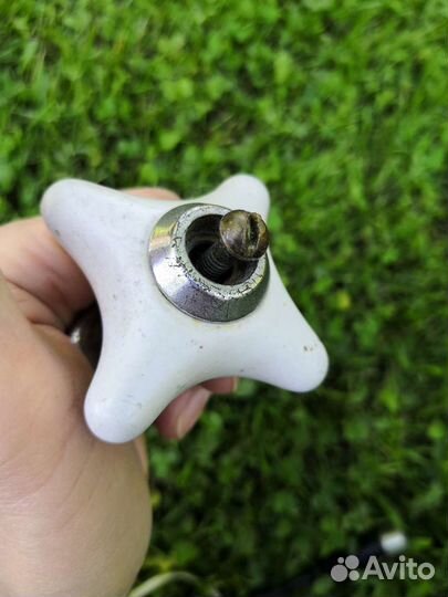 Керамическая ручка на кран