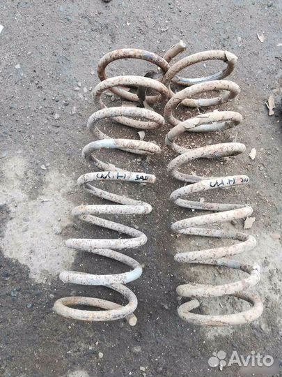 Шеврале нива пружины задние
