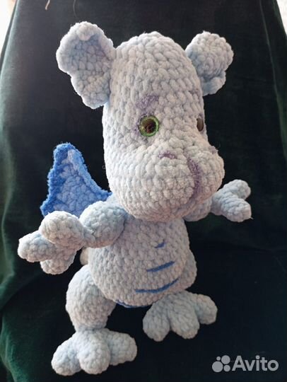 Плюшевый,вязаный дракончик 31 см