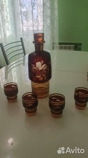 Графин с рюмками