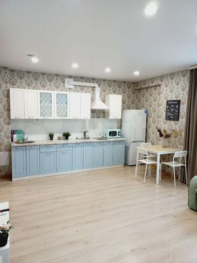 2-к. квартира, 75 м², 8/25 эт.