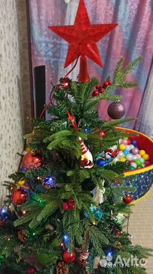 Искусственная ёлка