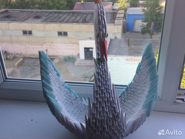 Лебедь из оригами