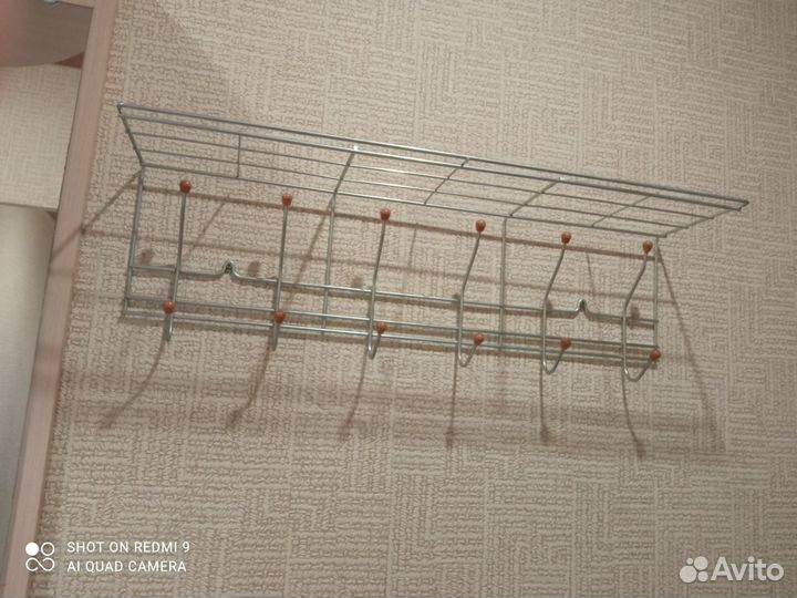 Вешалка в прихожую