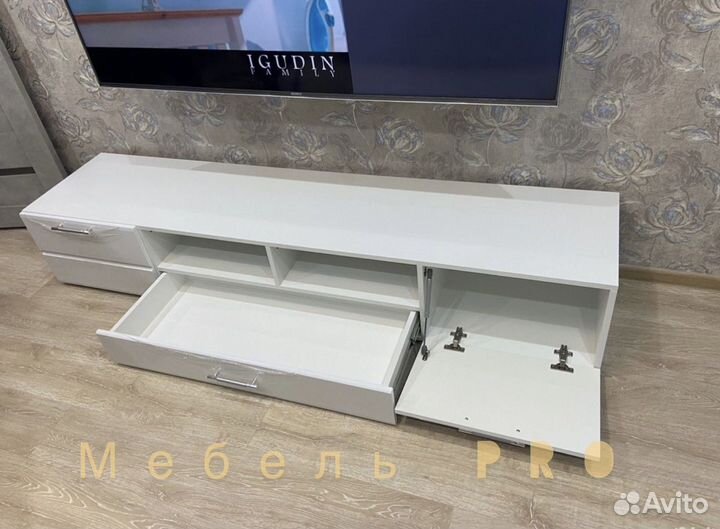 Тумба под телевизор