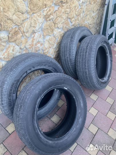 Michelin Latitude Tour HP 235/65 R17
