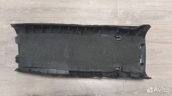 Обшивка стойки левая Bmw X6M E71 S63B44A 2009