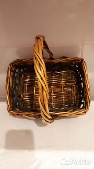 Корзина плетеная