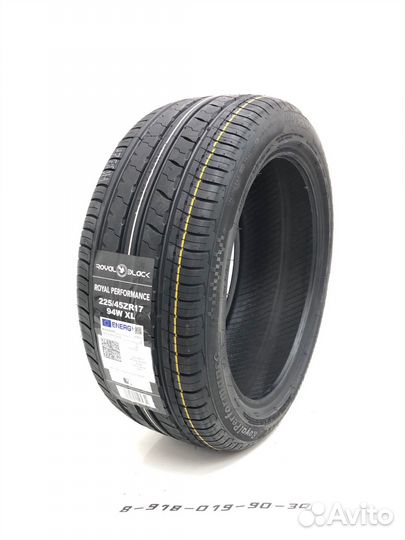 Royal Black Royal Performance 225/45 R17 94W