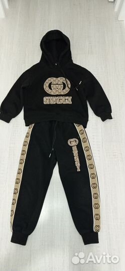 Продам спортивный костюм